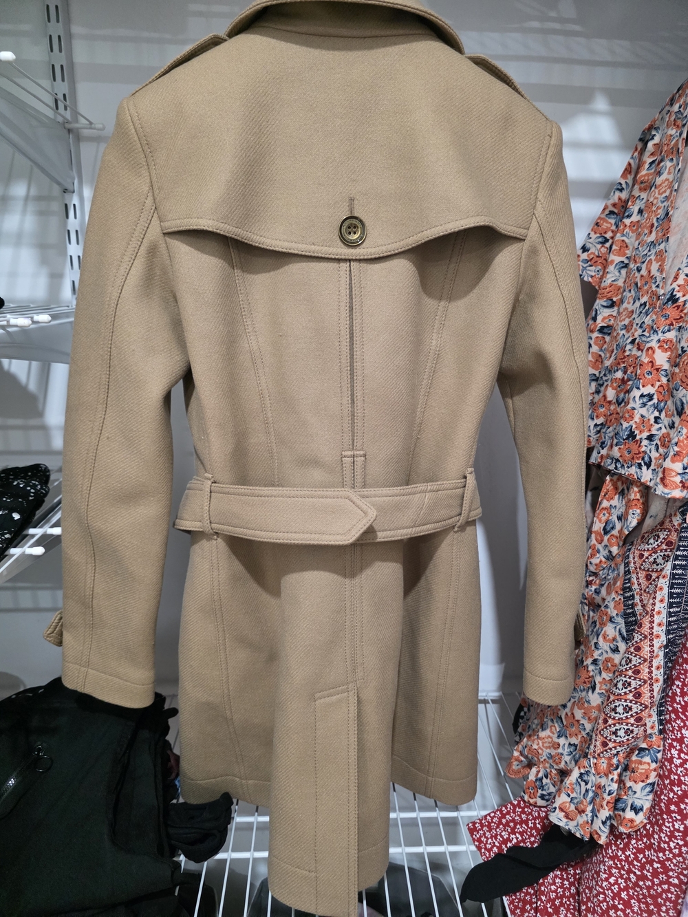 Burberry Women's Beige Double-Breasted Trench Coat - Picture 2 of 9